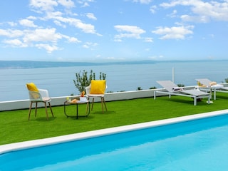 Enjoy the summer sun in this magnificent environment an