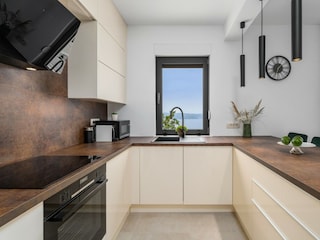 Fully equipped kitchen, with a Nespresso coffee maker,