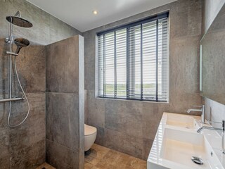 Badezimmer im Obergeschoss