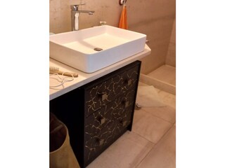 Marble bathromm with shower downstairs