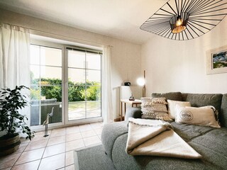 Großzügige Couch für eine entspannte Auszeit