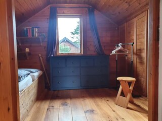 Master bedroom with family bed (3x80)