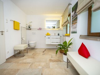 2 Bäder 1 im Erdgeschoss m. Fußbodenheizung