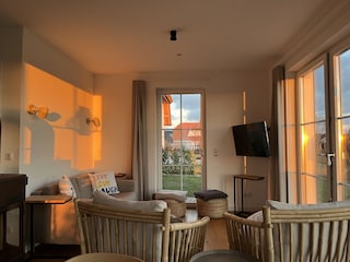 Wohnzimmer im Abendlicht