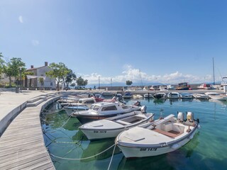 Appartamento per vacanze Njivice Ambiente 35