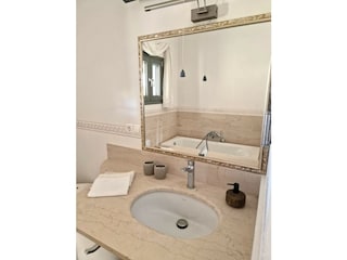 kretischer Marmor in Badezimmer