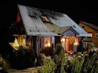 Wintery, rustic cosiness with three fireplaces