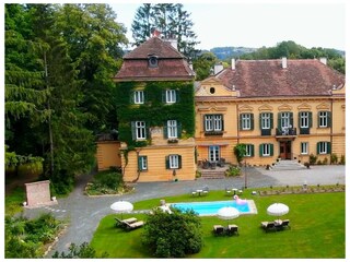 Drohne Haus mit Park