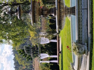 Springbrunnen mit Kuppel