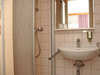 economy-bad-teuschlermogg-ingridthorhaggen (4)