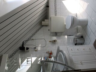 Badezimmer/Dusche und Badewanne