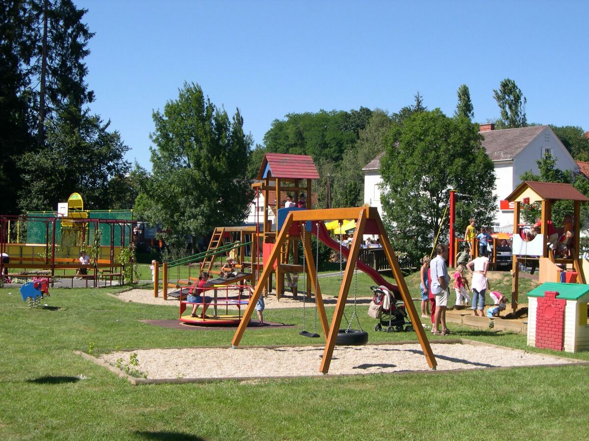 Kinderspielplatz2