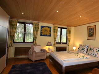 Schlafzimmer mit 3 Betten