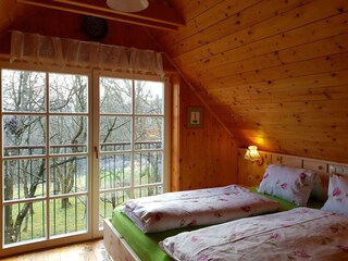 Schlafen im Zirbenbett im Romantikstöckl  (4) (Lar