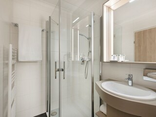 (c)Vitalhotel der Parktherme, H. Eisenberger Badez