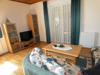 Zimmer 2,  Wohn-Schlafzimmer