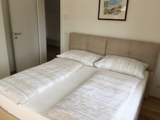 Schlafzimmer 2 Kirchblick