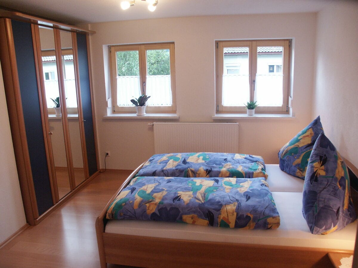 2. Schlafzimmer