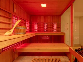 Klein-Holland Sauna und Infrarot