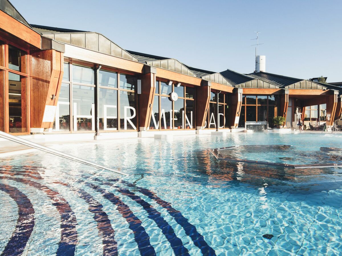 Thermal-Außenbecken Therme Loipersdorf