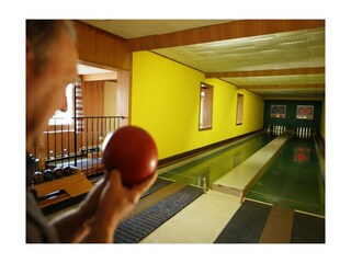 Gut Holz - Genießen Sie das Kegeln.