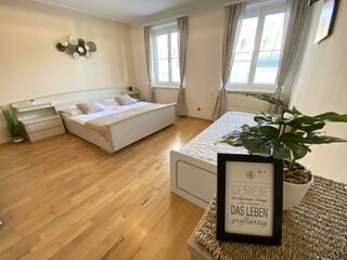 2. Schlafzimmer