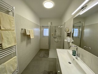 neu renoviertes Badezimmer