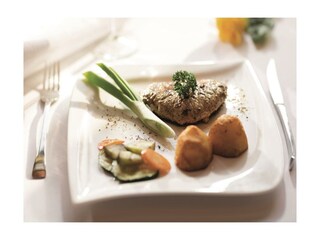 Genießen Sie regionale Köstlichkeiten.