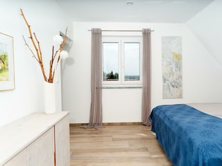 Blick ins Schlafzimmer