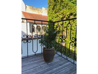 altstadt-apartments-weissburgunder-terrasse-ausbli