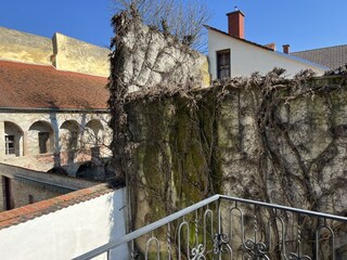 altstadt-apartments-weissburgunder-terrasse-ausbli