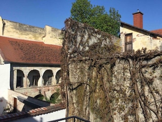 02_Terrasse (14)-blick-innenhof-altstadt-apartment