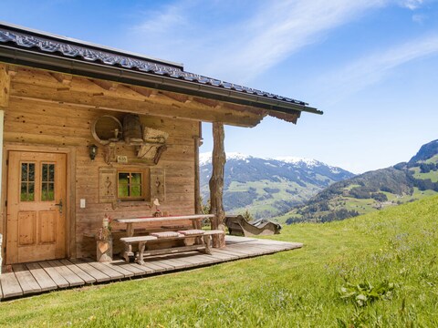 Alpine Chalet Bergkristall