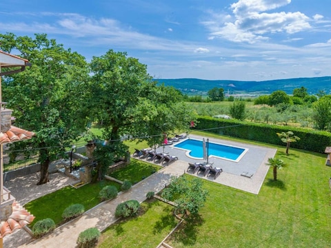Villa Tupljak: Your Scenic Hilltop Haven in the Heart of Istria