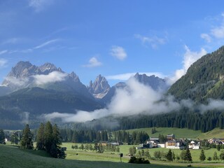 Morgenspaziergang mit Sextner Sonnenuhr