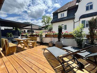 sonnige Terrasse