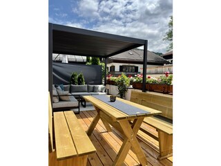 Sitzmöglichkeiten auf der Terrasse