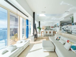 Living/dining room