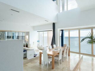 Living/dining room