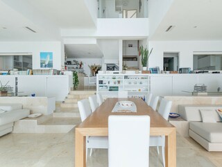 Living/dining room