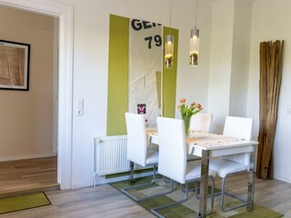 Helle moderne Küche