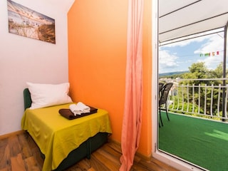 Apartment Okrug Gornji Features 25