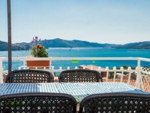 Villa Stil - One Bedroom Apartment with Balcony and Sea View 202 - Okrug Gornji - image1