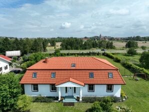 Vakantiehuis Een comfortabel huis met een eigen tuin, 200 m², 5 slaapkamers, Darłowo - Darlowo - image1