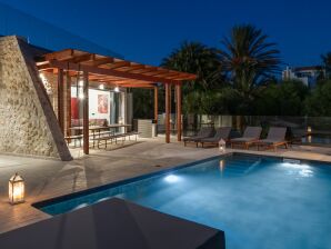 Ferienpark Villa mit Meerblick und privatem Pool