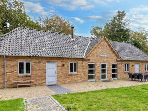 Ferienhaus 8 persoons vakantie huis in Thyholm-By Traum