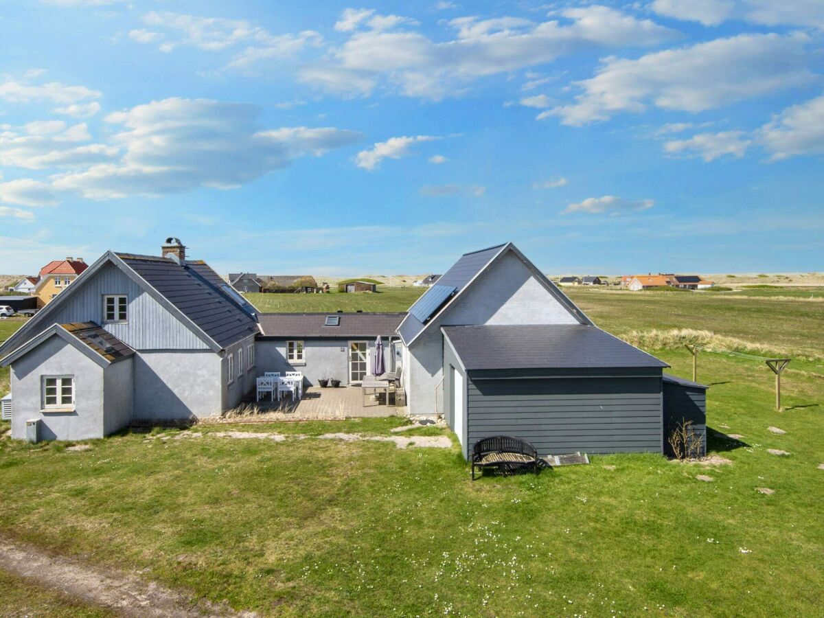 10 Personen Ferienhaus in Harboøre-By Traum