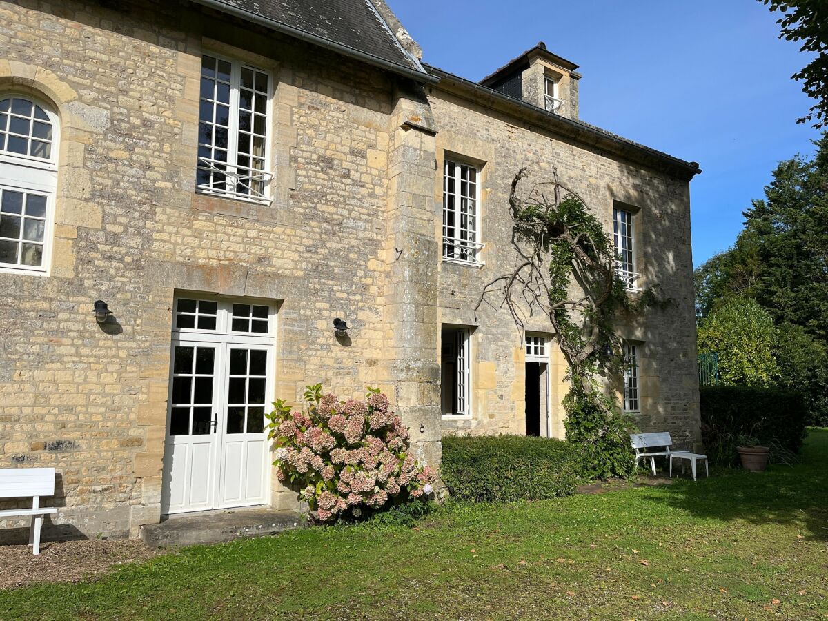 Maison de vacances Vienne-en-Bessin Enregistrement extérieur 1