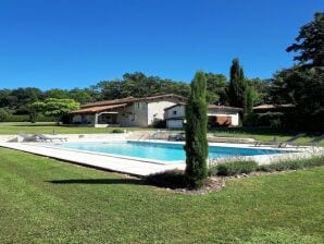 Casa de vacaciones con piscina en Verteillac - Laca de distribución - image1