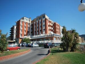 Apartment direkt am Strand: Residenz Stella Maris in Pietra Ligure-ehemals TUI Ferienhaus - Pietra Ligure - image1